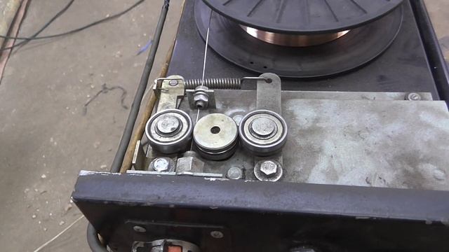 Ремонт сварочного полуавтомата Электроприбор Искра ПДГ 240д смотреть онлайн