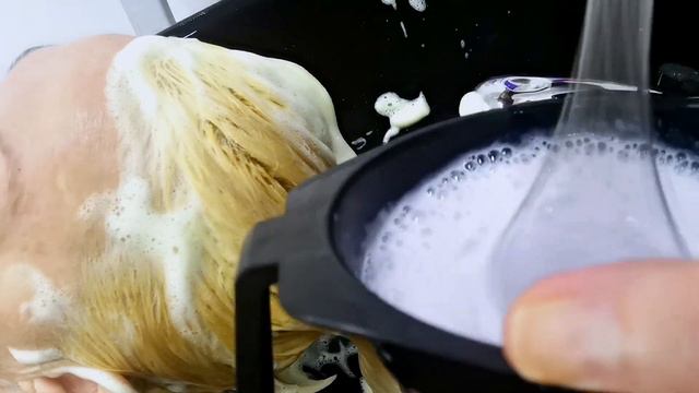 Репигментация одновременно нейтрализация. Подложка под основной цвет.