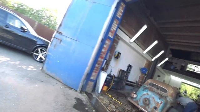 Мощный V8 рвет кузов Москвича