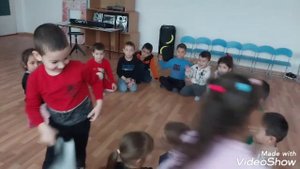Играем в адыгейскую народную игру " Пэ1ок1адз" (подлог шапки)