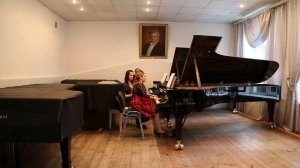 Шнитке. Гоголь-сюита. 5. Чиновники. 6. Бал