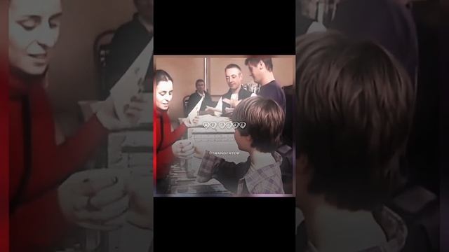 Дэниэл Рэтклиф при съёмке Гарри Поттер.