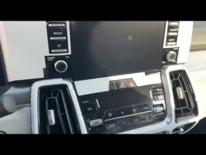 Обзор KIA Sorento 1,6 Turbo hybrid AWD 2022 год из ОАЭ