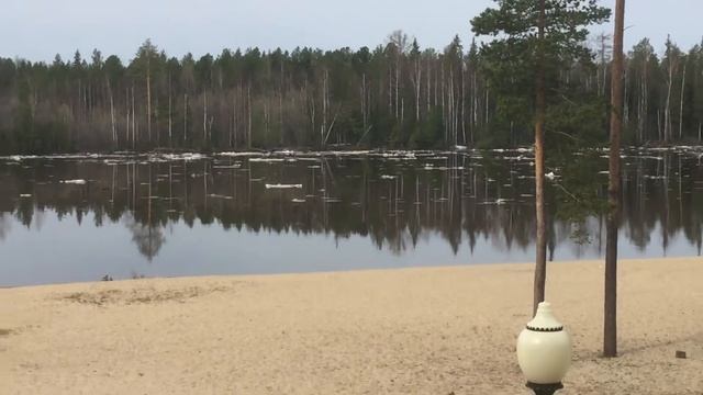 Белоярский. Ледоход на Казыме