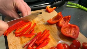 КУРИЦА ТОМ ЯМ - ароматная курочка в азиатском стиле