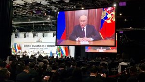 Владимир Путин выступит по видеосвязи на сессиях БРИКС