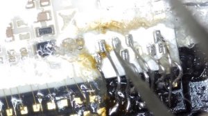 ЭБУ Opel Corsa D Bosch ME7.6.2 ремонт под микроскопом.