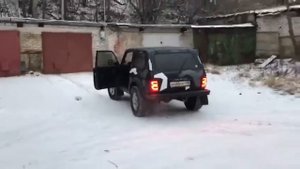 Нива в камуфляже,городской камуфляж