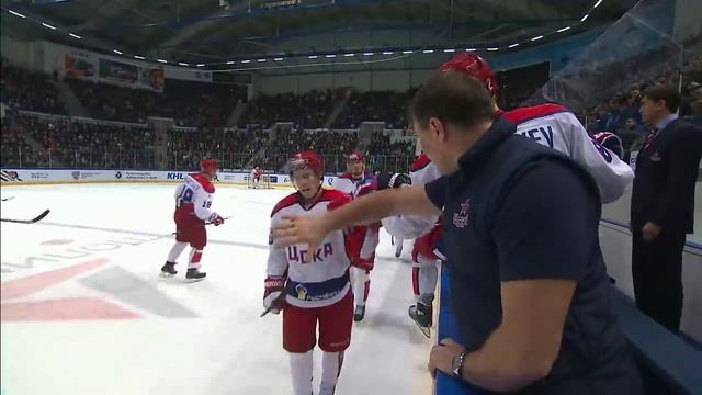 Кугрышев берет игру на себя / Kurgryshev great move makes him score смотреть онлайн
