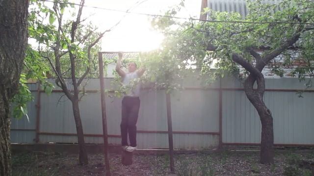 Подтягивания с гирей 35 кг смотреть онлайн