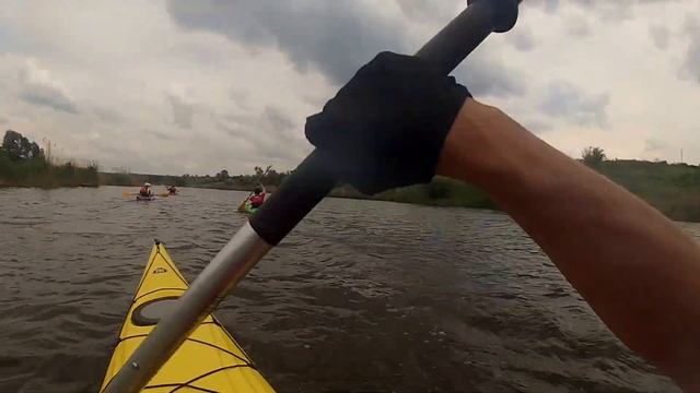 Мокрая Сура на каяках-техника гребли. смотреть онлайн