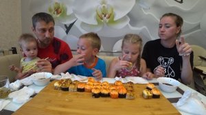 МУКБАНГ НОВЫЕ ЗАПЕЧЕННЫЕ РОЛЛЫ ДЛЯ ВСЕЙ СЕМЬИ | MUKBANG NEW BAKED ROLLS FOR THE WHOLE FAMILY