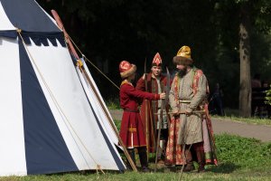 "Битва под Дмитровом" август 2022, г.Яхрома.
Реконструкция сражения, комментирует Клим Жуков.