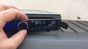 Clarion cz202 test