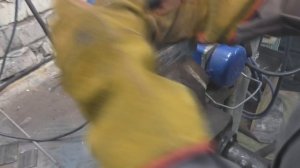 Как правильно приварить петли?  Легкий совет для новичка.