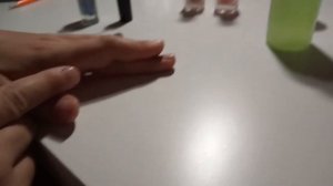 Как красить ногти на руках.