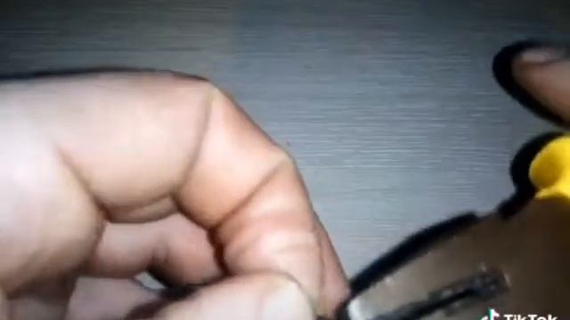 крутой брелок из монет за минуту смотреть онлайн