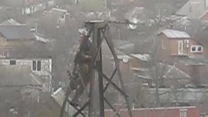 Ремонт линии электропередач. Опасная работав Харькове!