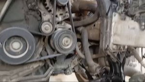 Пытаемся менять балансирные валы на Audi A4 .