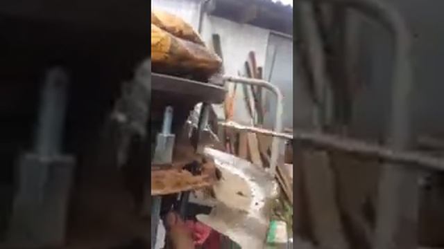 Mercedes Sprinter ремонт ручника,подшипник полуоси нужно снять просто, болтами дома смотреть онлайн