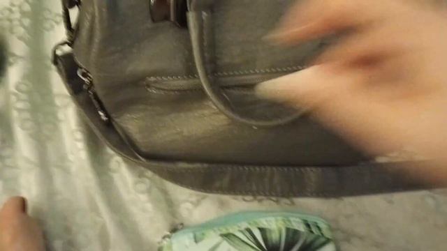 What's in my Amazon handbag? смотреть онлайн