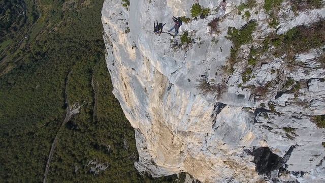 WOLFENBOYS - Wuffle Shuffle смотреть онлайн