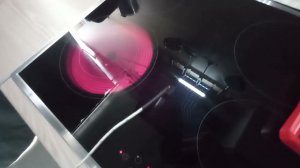 тест температуры Электрическая варочная поверхность DEXP 9M4CTYL/B
