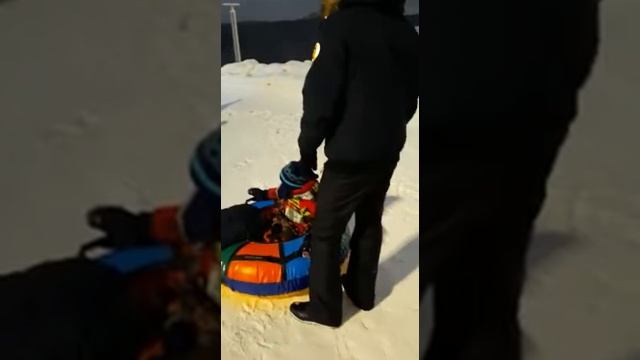 охта парк ганяем на ватрушках смотреть онлайн