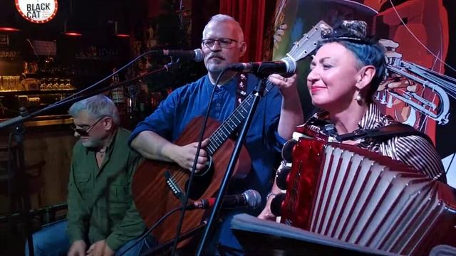 Споёмте друзья перед дальней дорогой... смотреть онлайн