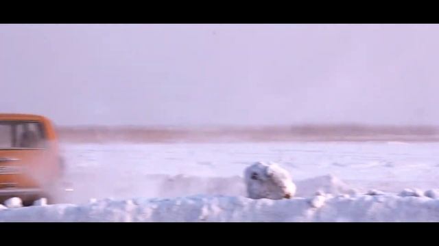 ЗИМОЙ СКОЛЬЗЯТ НЕ ТОЛЬКО САНКИ!!! смотреть онлайн