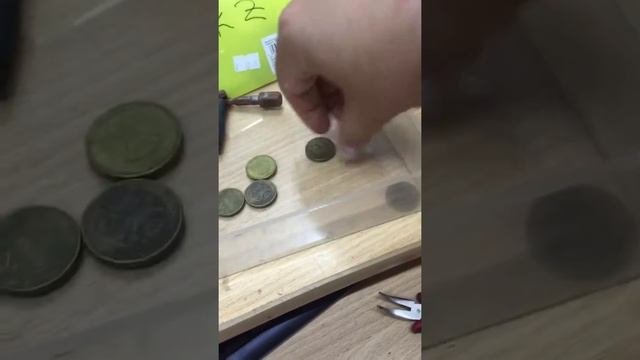 Автомат размена купюр на жетоны или размен на монеты