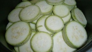 Кабачки тушеные в мультиварке