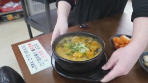 Корейская УЛИЧНАЯ Еда：Свиная ГРУДИНКА Вареная,Пряный СУП со Свининой,Оладьи ХОТТОК,Сладкие БЛИНЧИКИ.