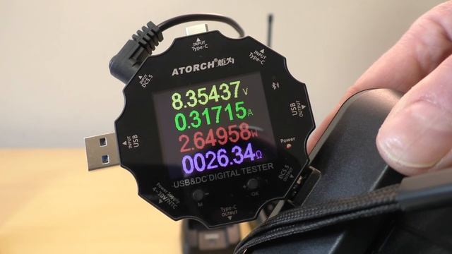 Универсальная USB зарядка для радиостанций Baofeng смотреть онлайн