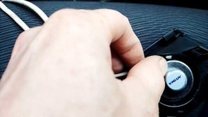 honda insight устаноака пищилок твитеров динамиков на штатное место в торпеде