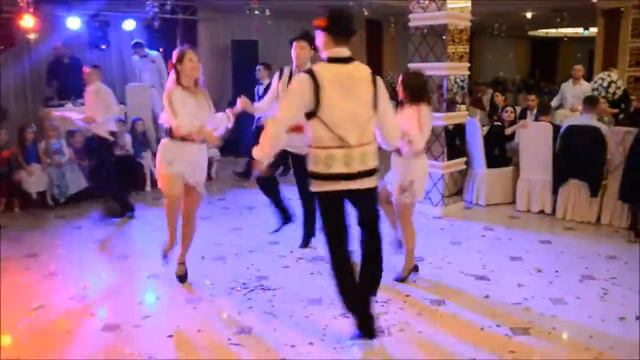 Наши танцоры выступают на корпоративе смотреть онлайн