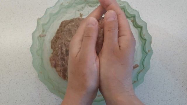 Котлеты классические, домашние, сочные и нежные. Рецепт котлет из мясного фарша.