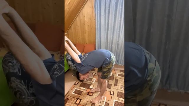 Убрать проблемы с поясницей и спиной, снять зажимы с шеи, позвоночника поможет простое упражнение 👍 смотреть онлайн