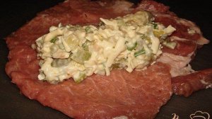 Вкусные свиные рулетики с начинкой