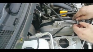 Пришло время менять ремень грм машинка Ниссан Альмера