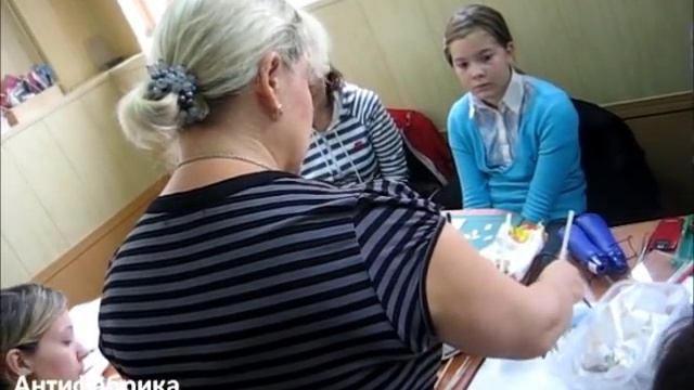 Антифабрика - Клеевой пистолет смотреть онлайн