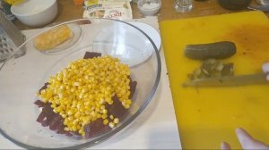 Салат Со Свеклой, Кукурузой И Мар Новснным Огурцом