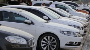 Зачем продают годовалые машины Почему их много на «вторичке».