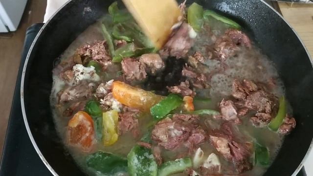 Макароны с тушенкой. Не классический, модернизированный пошаговый рецепт. Паста ригатони.