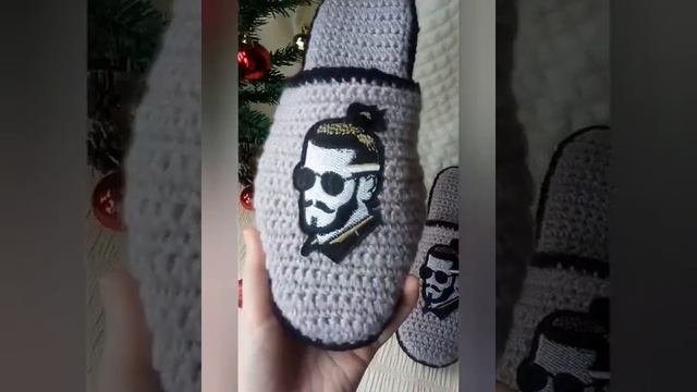Вязаные тапочки крючком видео. Мужские тапочки.Вязаная обувь.Crochet slippers. Knitted slippers.
