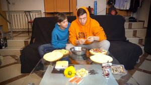 СУМАСШЕДШИЙ БУРГЕР ЧЕЛЛЕНДЖ С МЛАДШИМ БРАТОМ