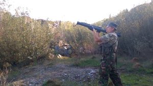 Выстрел из страйкбольного гранатомета РПГ-18