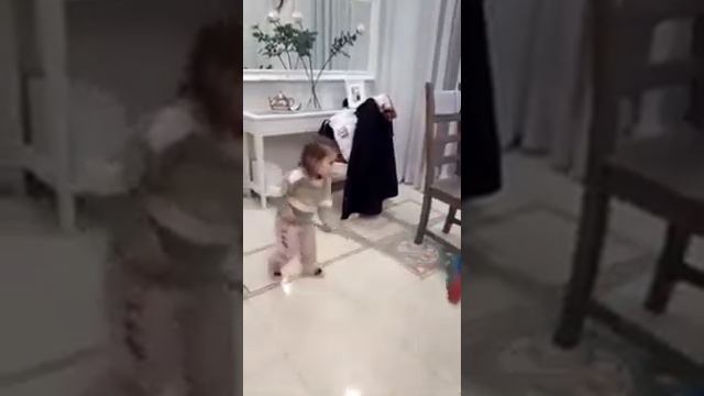 уборка после веселого вечера смотреть онлайн