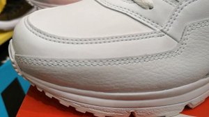 Как отличить оригинальные кроссовки NIKE Air Max LTD 3 687977 111 белые
