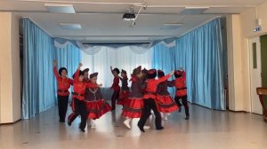 Казачий танец «Я на печке молотила»